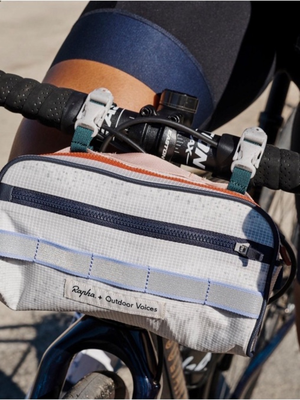 Rapha x Outdoor Voices cycling bar bag - Picture 2 of 11